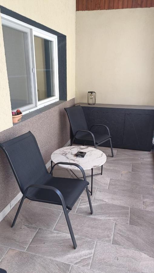 Újonnan épített, modern társasházi 2 szintes lakás Miercurea Ciuc Esterno foto