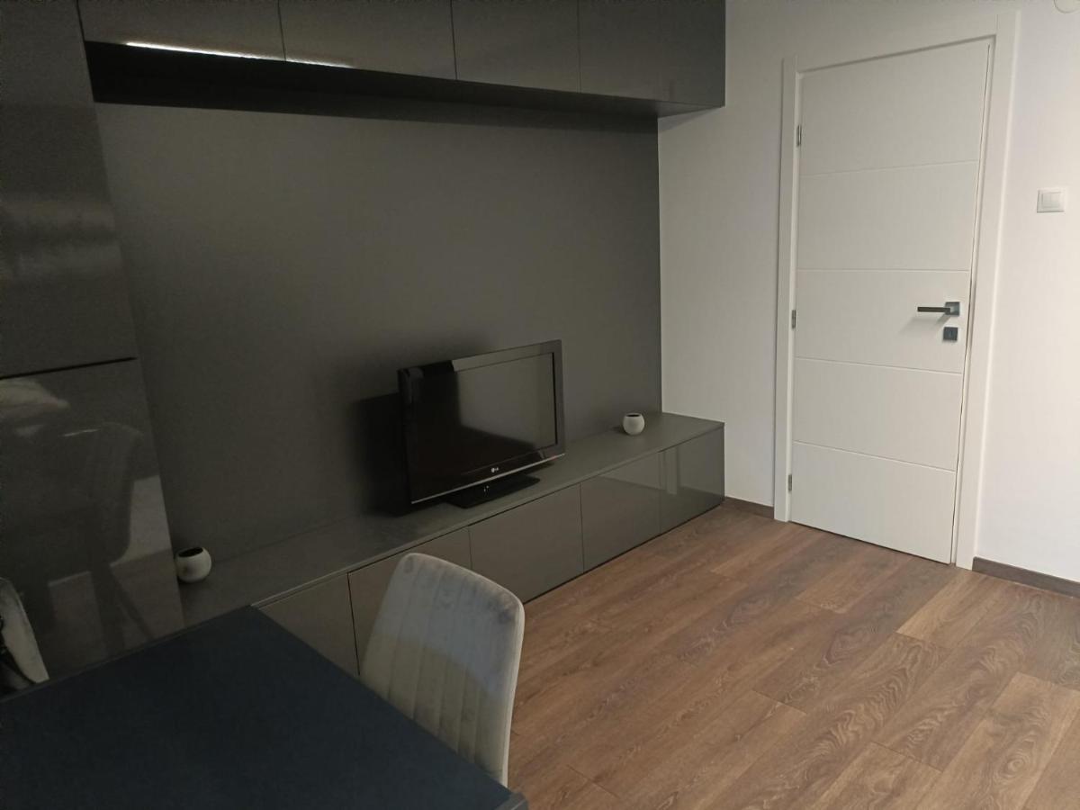 Újonnan épített, modern társasházi 2 szintes lakás Miercurea Ciuc Esterno foto